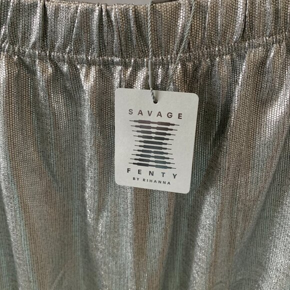 SAVAGE X FENTY Chain Reaction Metallic Basketball Shorts in Silver Sz LARGE - Picture 3 of 6